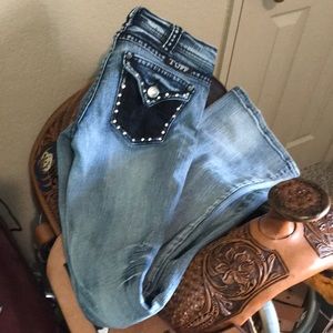 Cowgirl Tuff “Lacy Black” 26 X 35